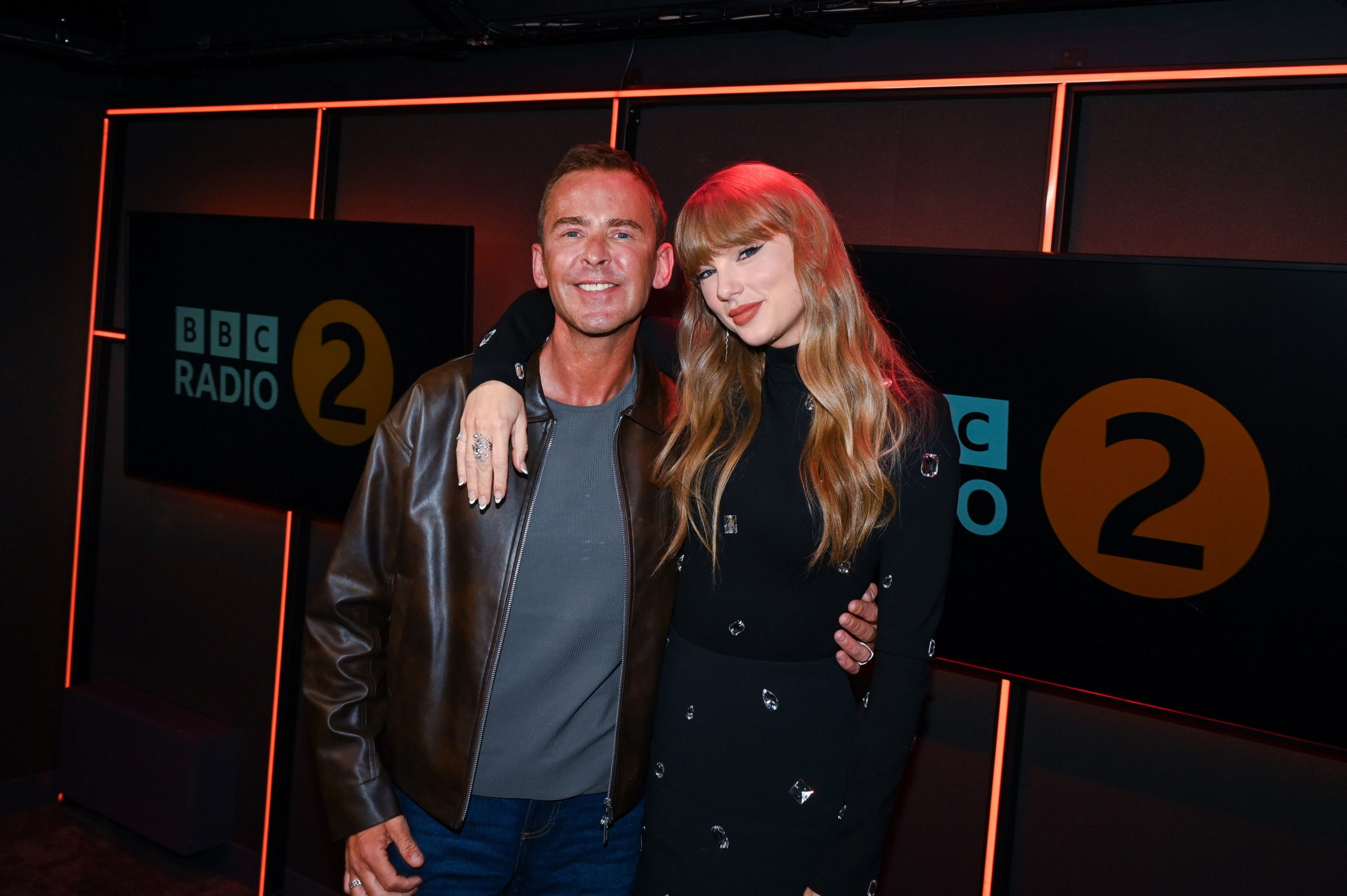 6 October 2025: Taylor Swift, traffic lights & bin-day meltdowns