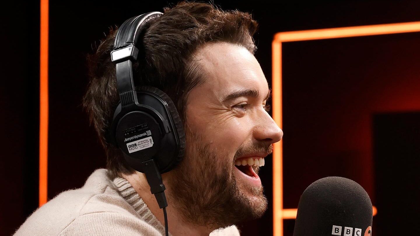 18 November 2025: Big Coat Chaos, Fake Santa Drama & Jack Whitehall